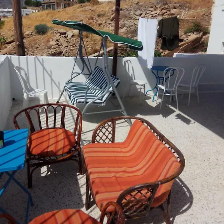 Grandma Vasiliki To Let *