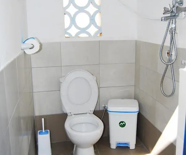 Grandma Vasiliki To Let *