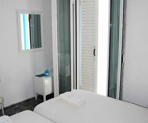 Grandma Vasiliki To Let Pensionat Ios